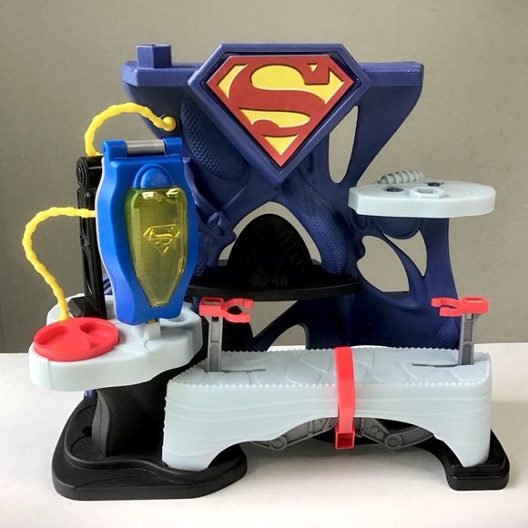 Fisher Price Imaginext Superman Playset DC Super Friends Battle Action 2013 - Picture 1 of 10